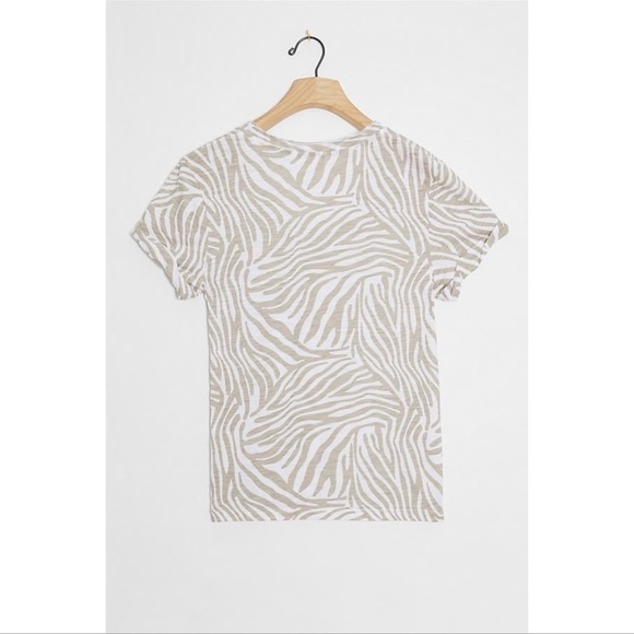 ANTHROPOLOGIE Classic V-Neck Tee - Picture 2 of 4